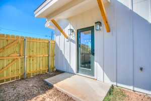301 Washington Dr (18)
