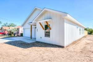 301 Washington Dr (2)
