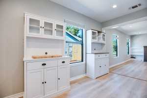 319 N Howard St (13)