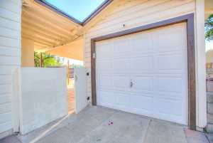 319 N Howard St (14)