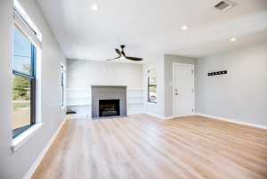 319 N Howard St (5)