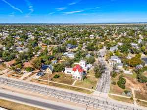 2318 Dallas St (42)