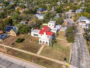 2318 Dallas St (44)
