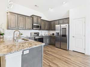 1905 Case Ave (5)
