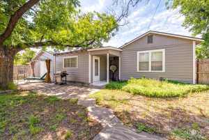 1951 W Twohig Ave (23)