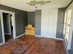1011 Crockett St (2)