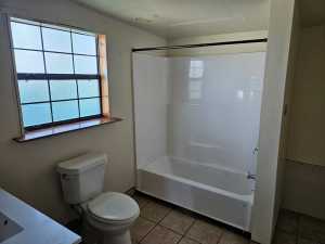 1011 Crockett St (6)