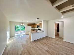 2009 Hudson St (3)