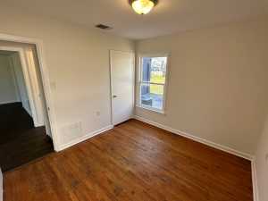 2540 W Harris Ave (11)
