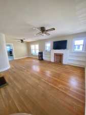 925 E 40th St (5)