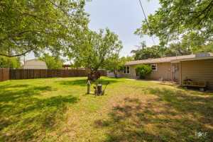 2408 W Ave L (21)