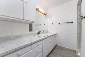 1101 S Crockett St (18)