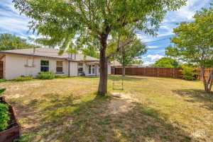 110 Crestwood Dr (25)