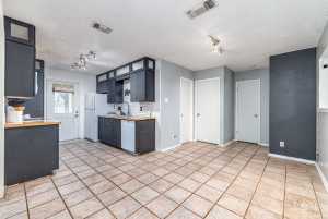 3218 Guadalupe St (8)
