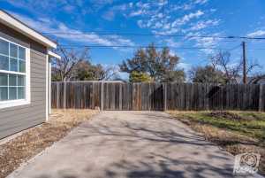 322 S Madison St (49)