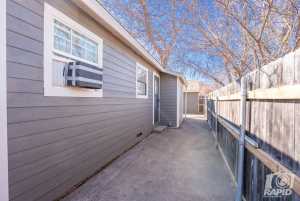 322 S Madison St (60)