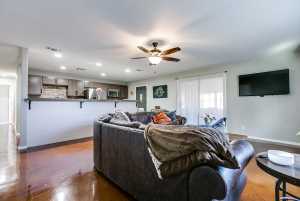 718 E 45th St (11)