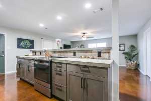 718 E 45th St (16)