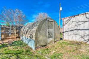 718 E 45th St (7)