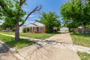 715 N Jackson St (2)
