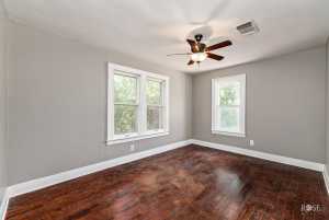 715 N Jackson St (20)
