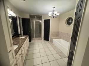 2048 Augusta Dr (14)