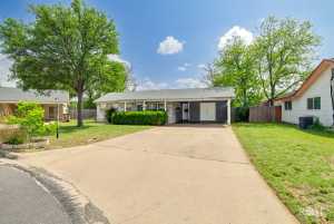 3109 College Hills Circle (2)