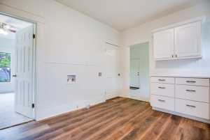 15 N Jackson St (16)
