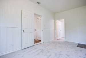 15 N Jackson St (21)