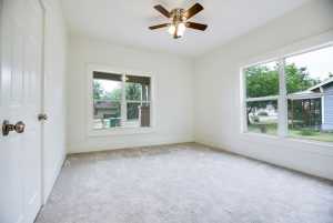 15 N Jackson St (32)