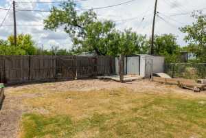 1908 Woodlawn Dr (15)