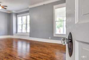 1112 W Harris Ave (11)