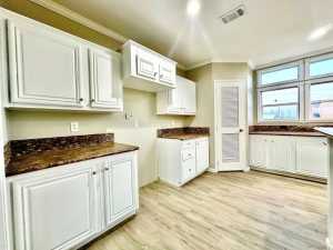 402 N Kilborn (9)