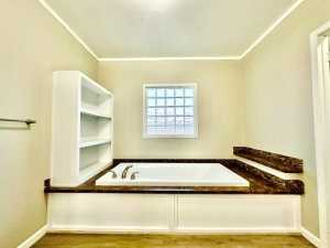 402 N Kilborn (13)