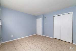 323 E 6th St (8)