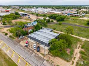 323 E 6th St (21)