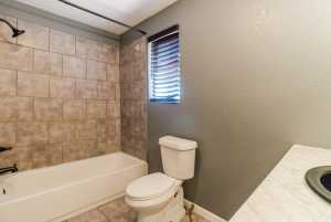 718 W 15th St (10)