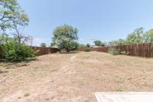 718 W 15th St (12)