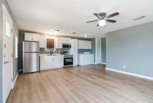718 W 15th St (3)