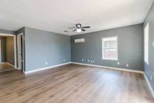 718 W 15th St (4)