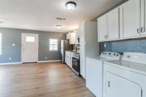 718 W 15th St (8)