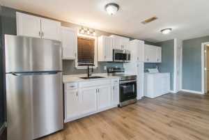 718 W 15th St (9)