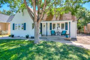 2209 Waco St (2)