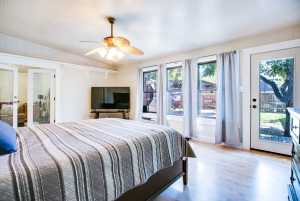 2209 Waco St (23)