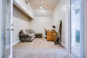2209 Waco St (25)