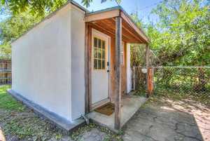 2209 Waco St (40)