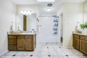 3637 Shadyhill Dr (24)