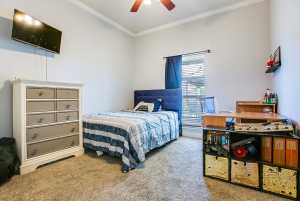 1221 Avondale Ave (24)