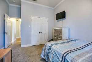 1221 Avondale Ave (25)