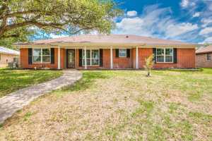 3209 Rockbrook Dr